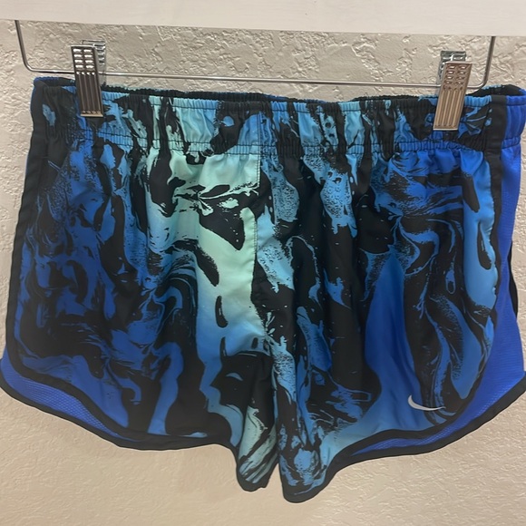 Nike Women’s Brief-Lined Blue Marble Running Shorts, Size Medium - Picture 9 of 12